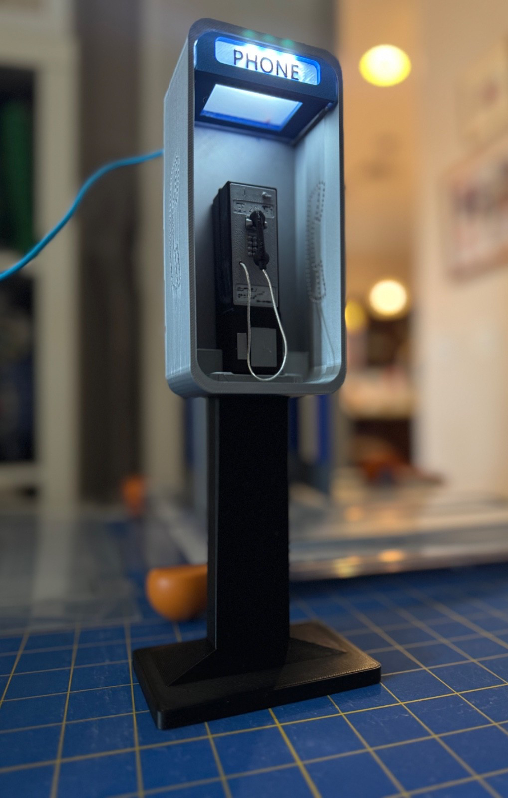 1:6 Scale Phone Booth for New Wave Toys and Replicade Displays. Assembled