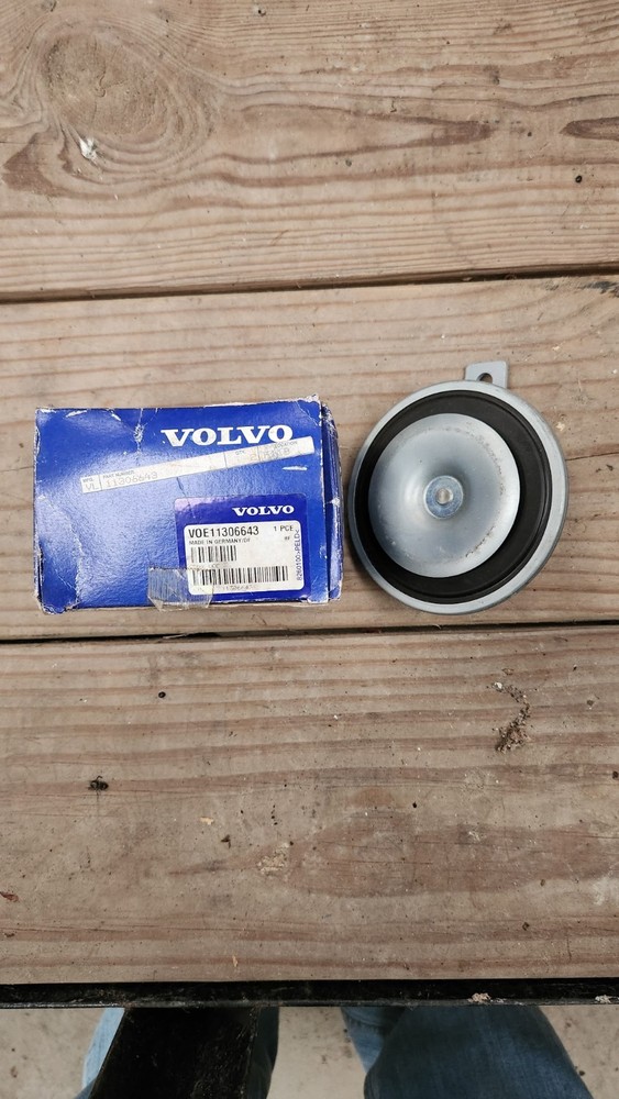 Volvo 11306643 Horn