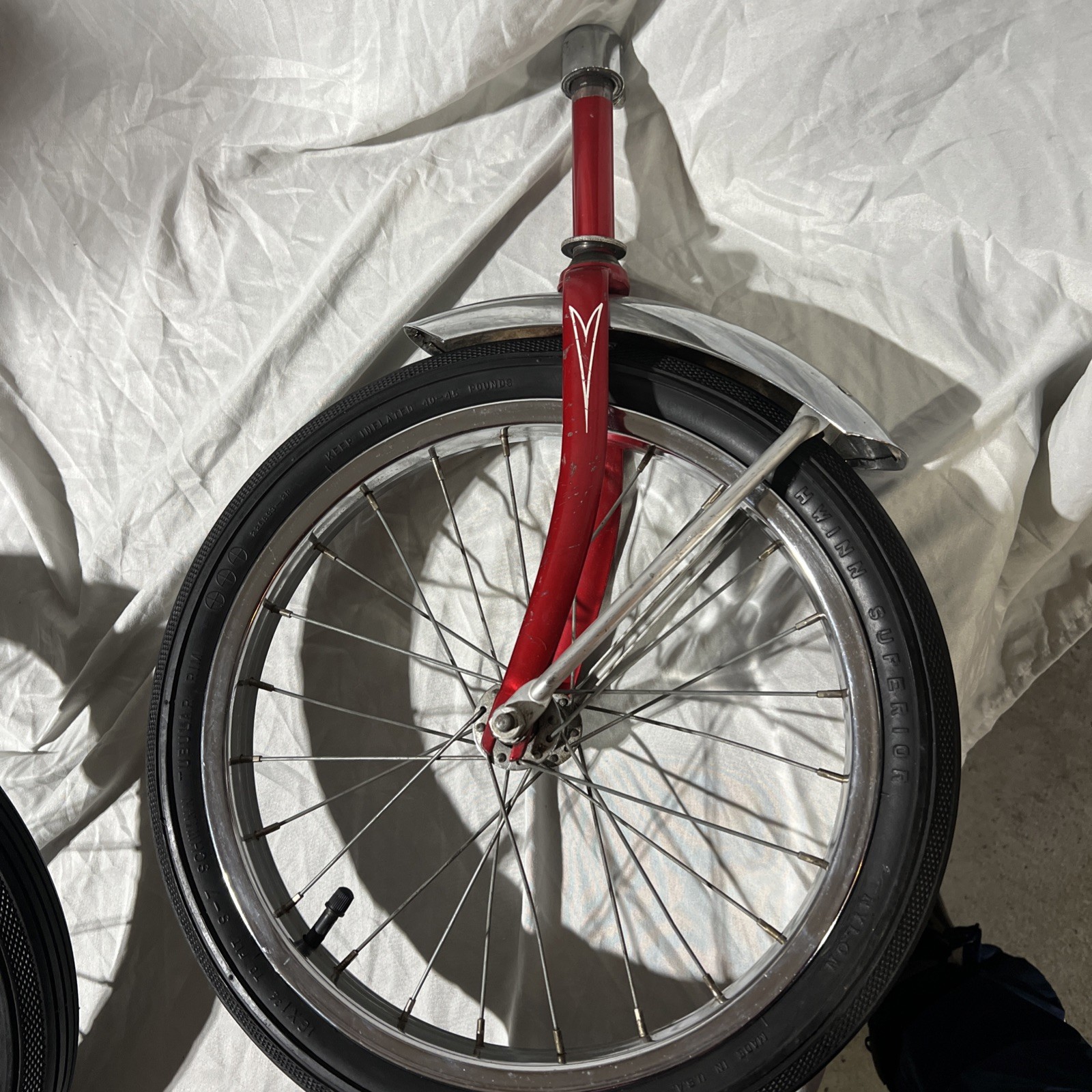 **** Vintage Red Schwinn Tires Rims Fenders NICE Stingray PIXIE 16” Wheels ****