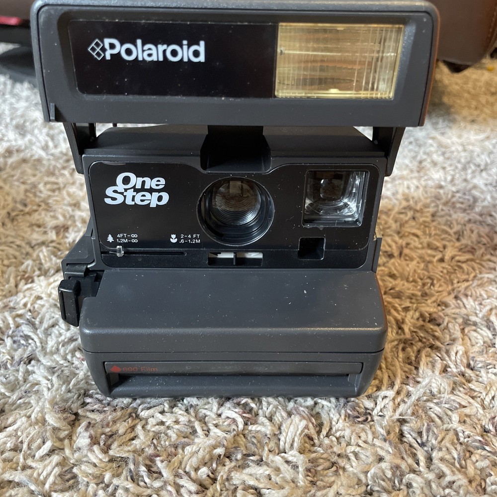 POLAROID VINTAGE ONE STEP 600 AUTOMATIC CAMERA W/ORIGINAL BOX, Untested