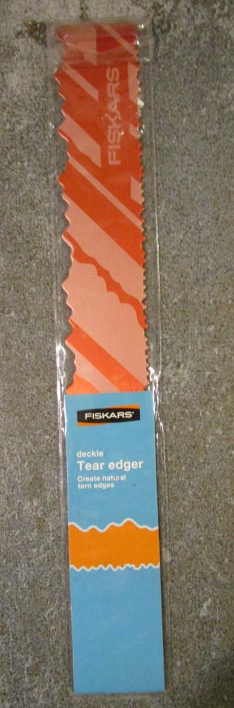 FISKARS Deckle Tear Edger Tool -for creating natural torn edges - NEW in package
