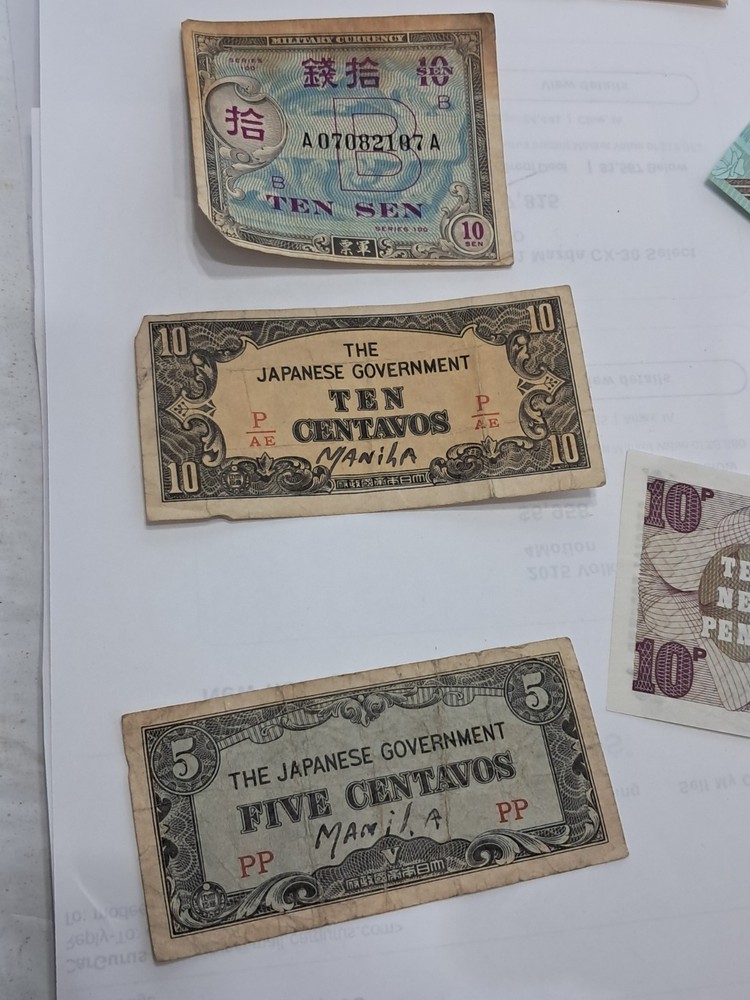 12 Various Foreign Banknotes (s)