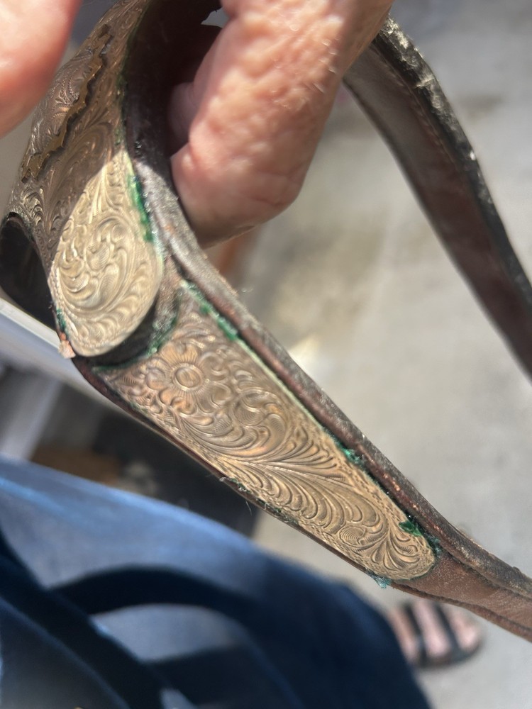 Tool silver and leather Equestrian breast collar