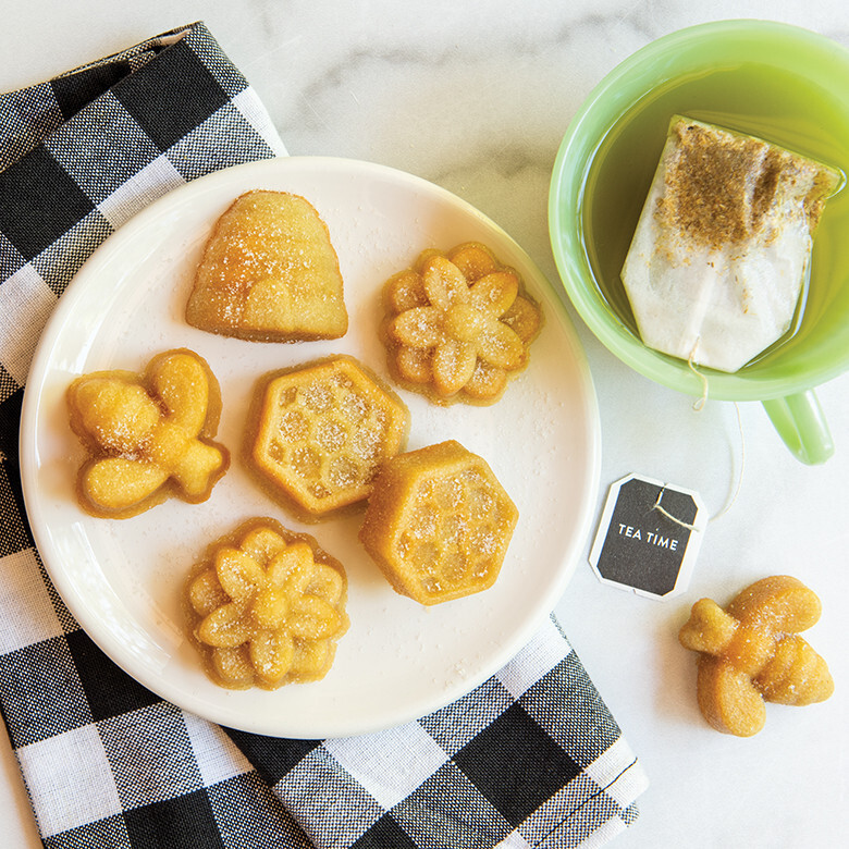 Nordic Ware Busy Bee Bitelet Pan