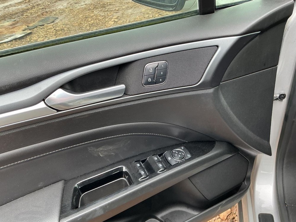 FUSION 2015 Glove Box 4951819
