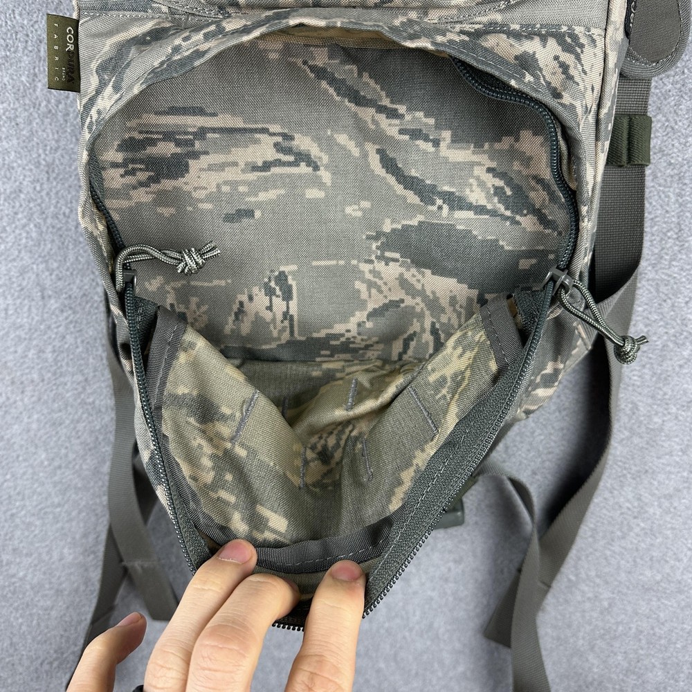 SOURCE Commander Tactical Hydration Pack ACU Gray Camo Nylon One Size MOLLE