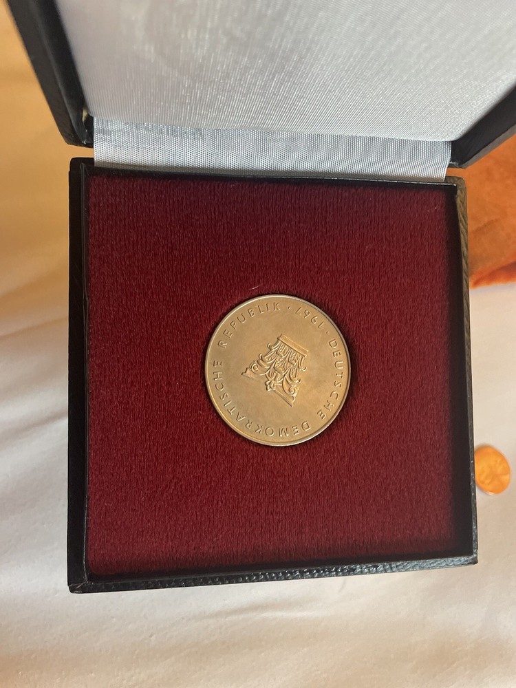 DDR 1961 Medal Silver Staatsoper