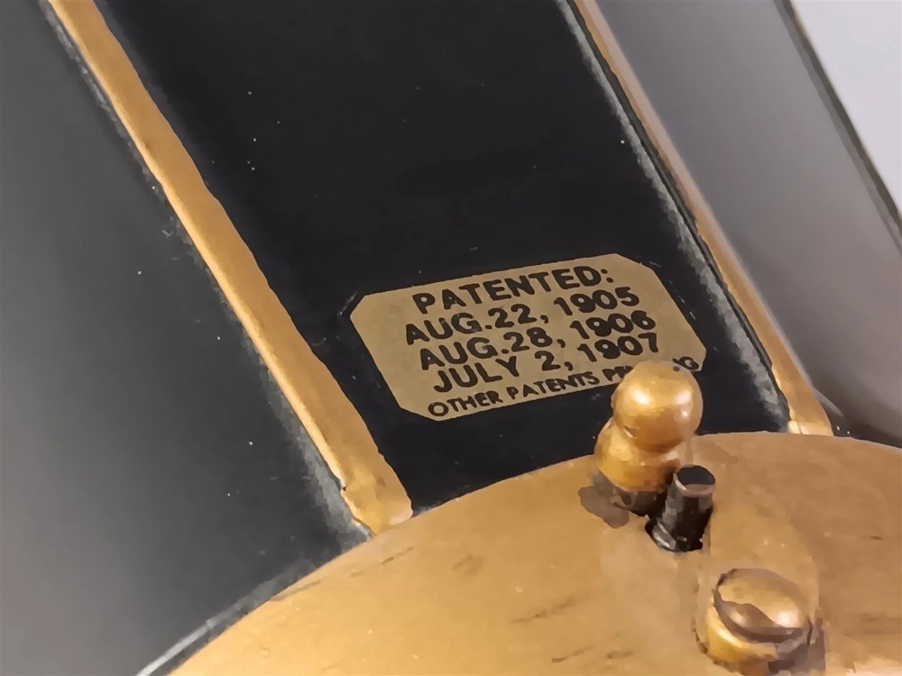 1912 Edison Standard Model D Cylinder Phonograph – Restored Oak Case