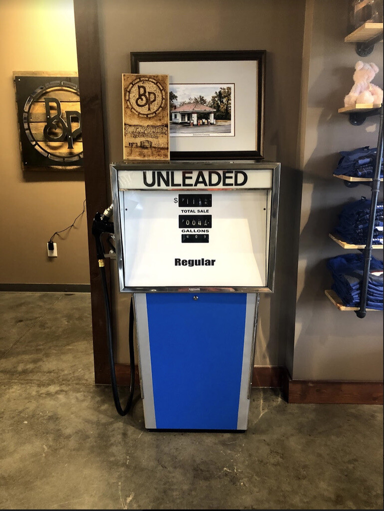 GAS PUMP HOSE 8 FOOT X 3/4" BRASS ENDS DISPLAY HOSE FOR PUMP RESTORATION ONLY