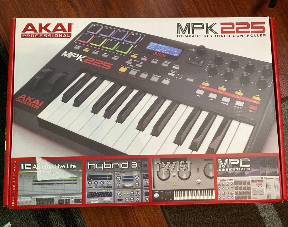Akai MPK225 Keyboard Controller
