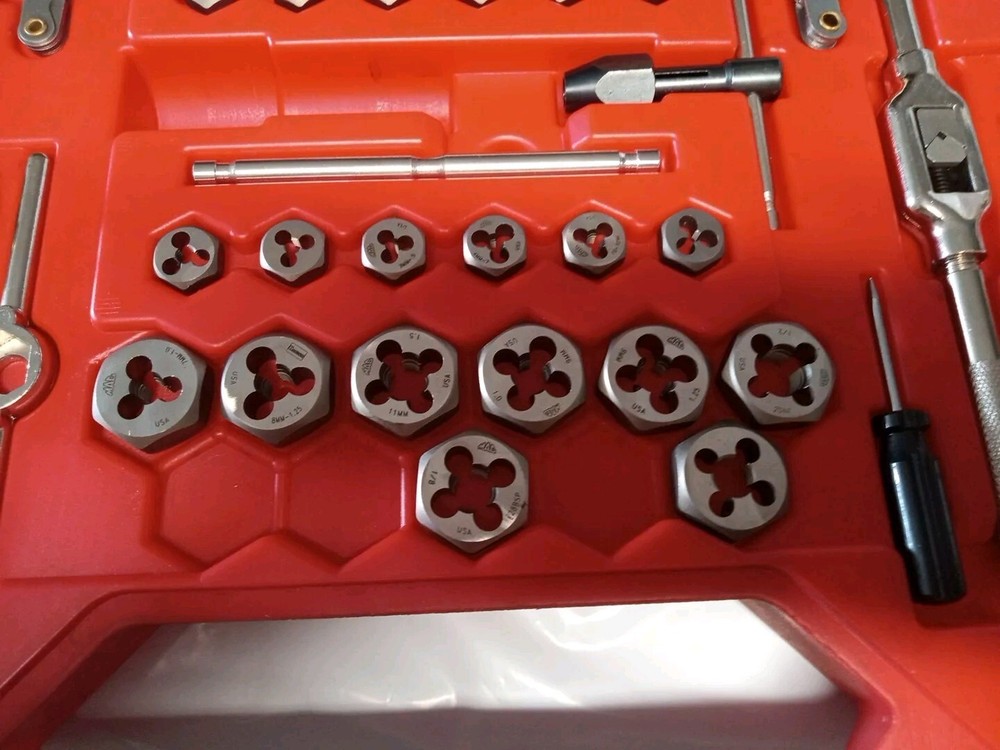 MAC Tools TDPLUS 117-Pc Deluxe Threading Set - Standard & Metric - INCOMPLETE