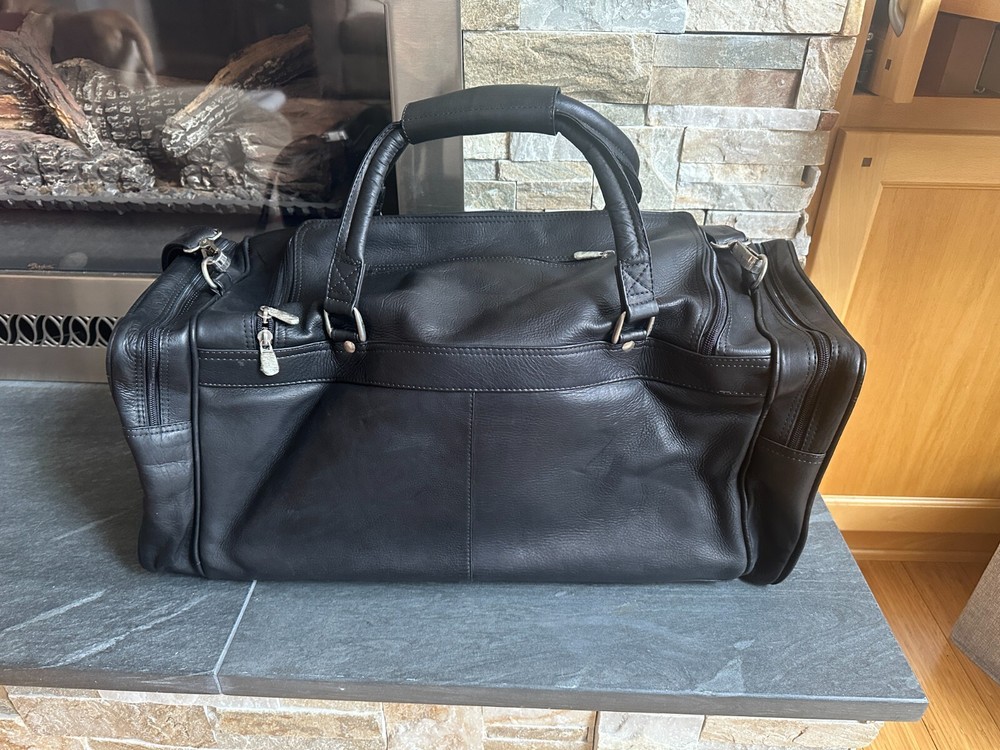Piel 20" Duffel Bag with Pockets, Black, One Size **Excellent**