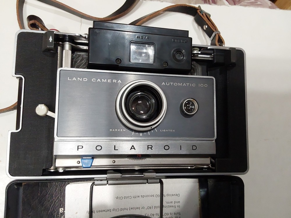 Vintage Polaroid Cold Clip. Not Tested.