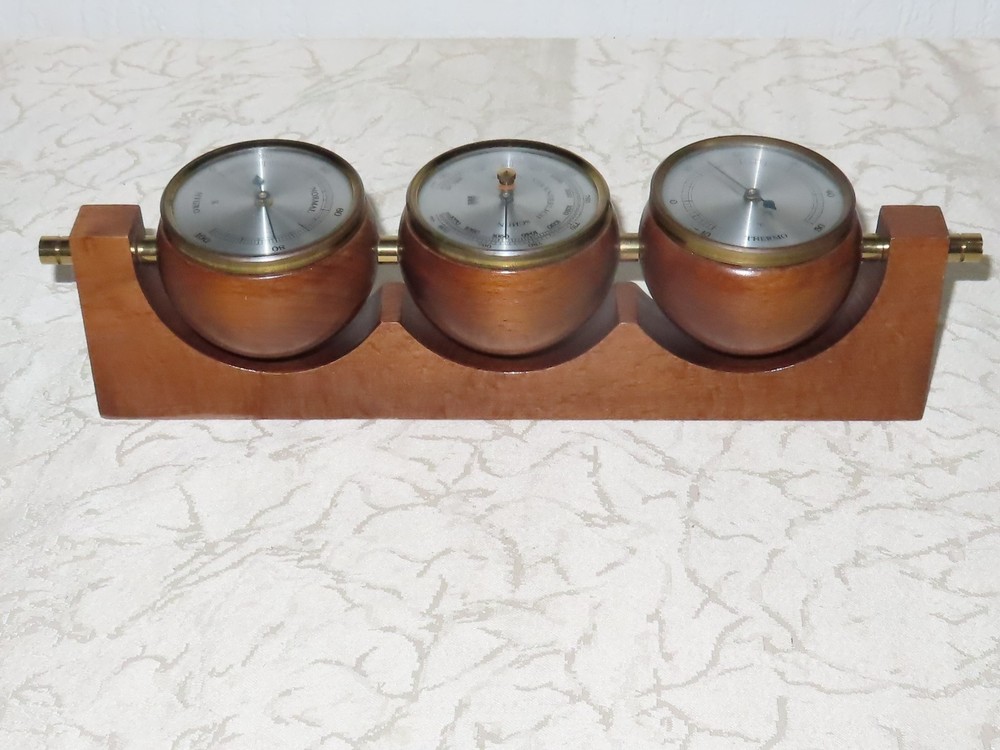 Vintage Wall Sphere Barometer Hygrometer!