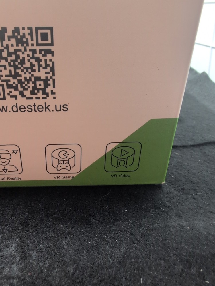 Destek V5 Virtual Reality Headset With Bluetooth Remote Brand New