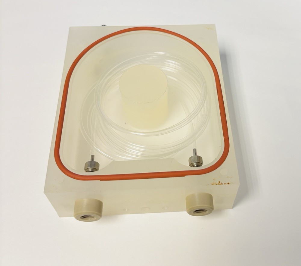 Sample Pre-heating or Cooling Manifold Cell