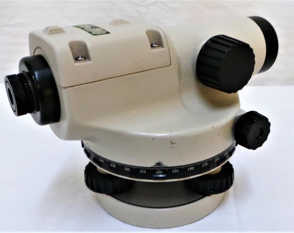 NIKON AC-2s AUTOMATIC LEVEL-360 Degree Surveying Instrument.