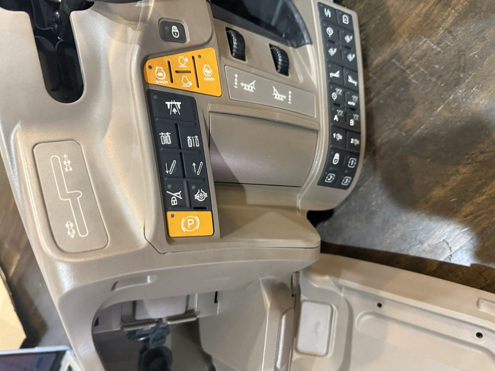 JOHN DEERE OEM Control Console With Joystick CommandCenter NEW