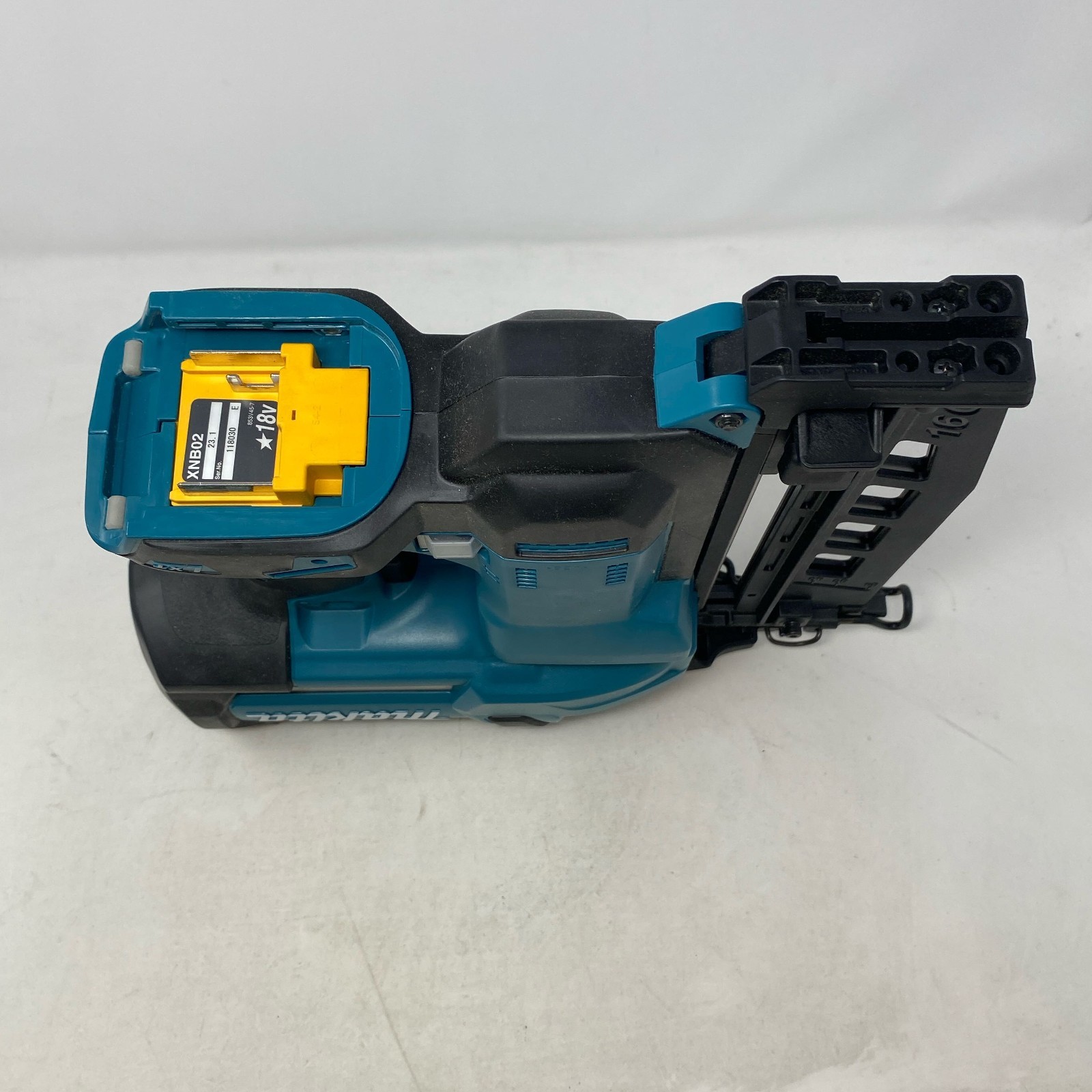 Makita 18V LXT 16Ga Straight Finish Nailer XNB02Z 2-1/2in Teal/Black