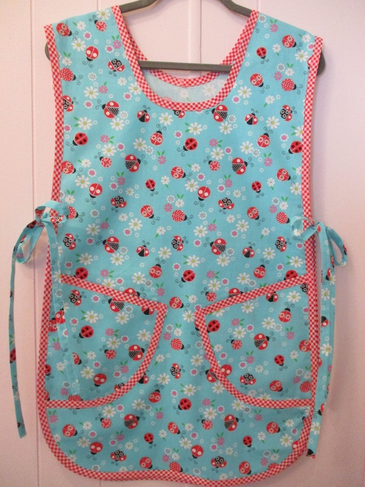 LADY BUGS    HANDMADE COBBLER  APRON