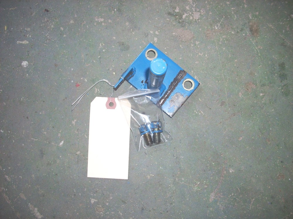 Ford 1715 Tractor RH Step Support , SBA35500580