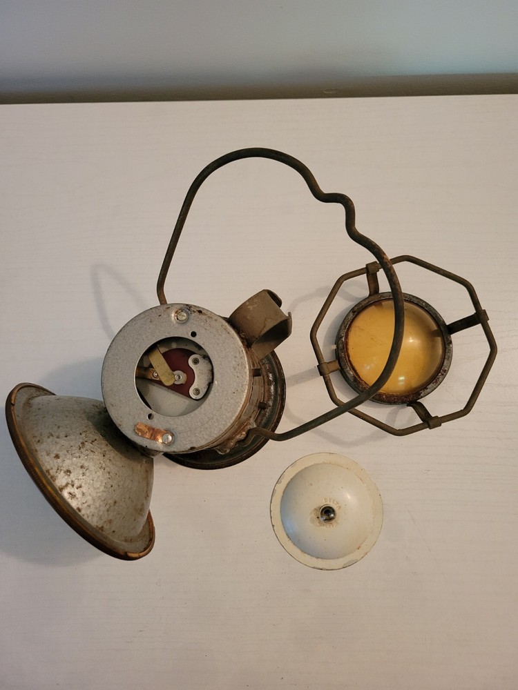 Vintage Delta Powerlite Double Globe Train/Railroad Lantern