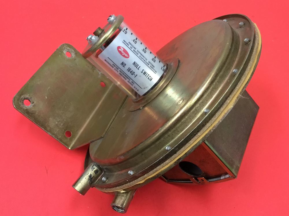 Dwyer Instruments - P/N: 1604-1 - Floating Contact Null Switch