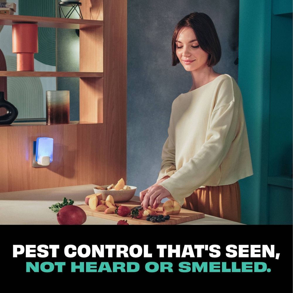 STEM Flying Insects Light Trap Starter Kit - 1 Device + 1 Refill