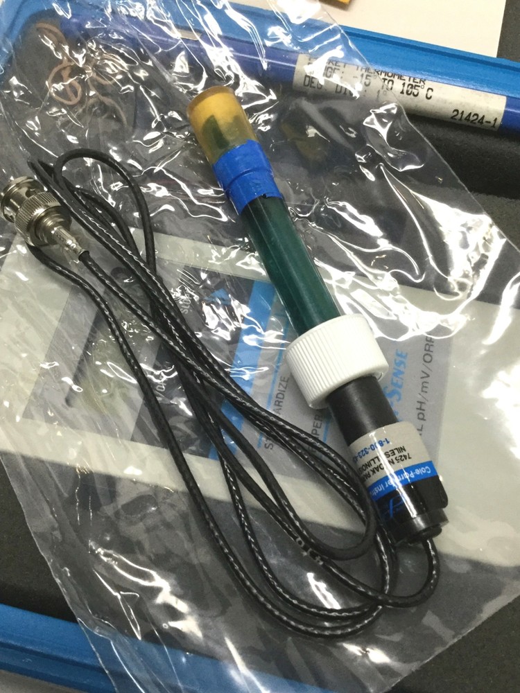 Cole-Parmer 05938-50 Digi-Sense Digital LCD pH/mV/ORP Meter Kit, 0-14pH, 9-Volt