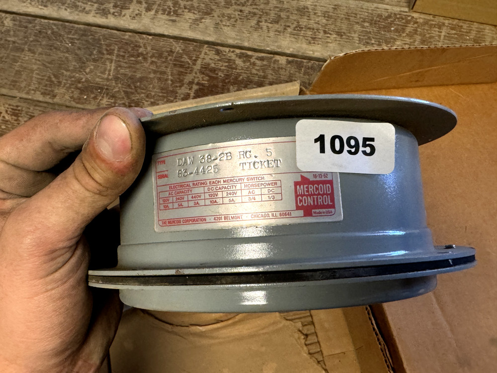 Mercoid Control DAW 38-2B RG 5 Pressure Switch