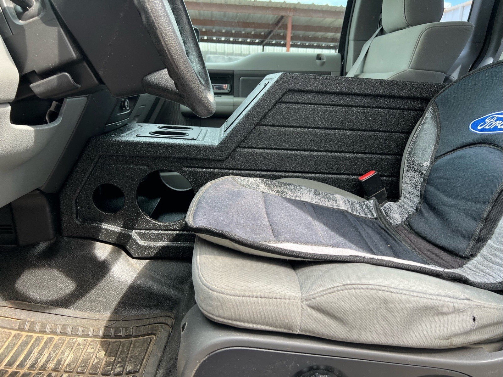 Ford F-150 04-08 Center Console Subwoofer Box 1x12” Woofer F150 Crew Cab