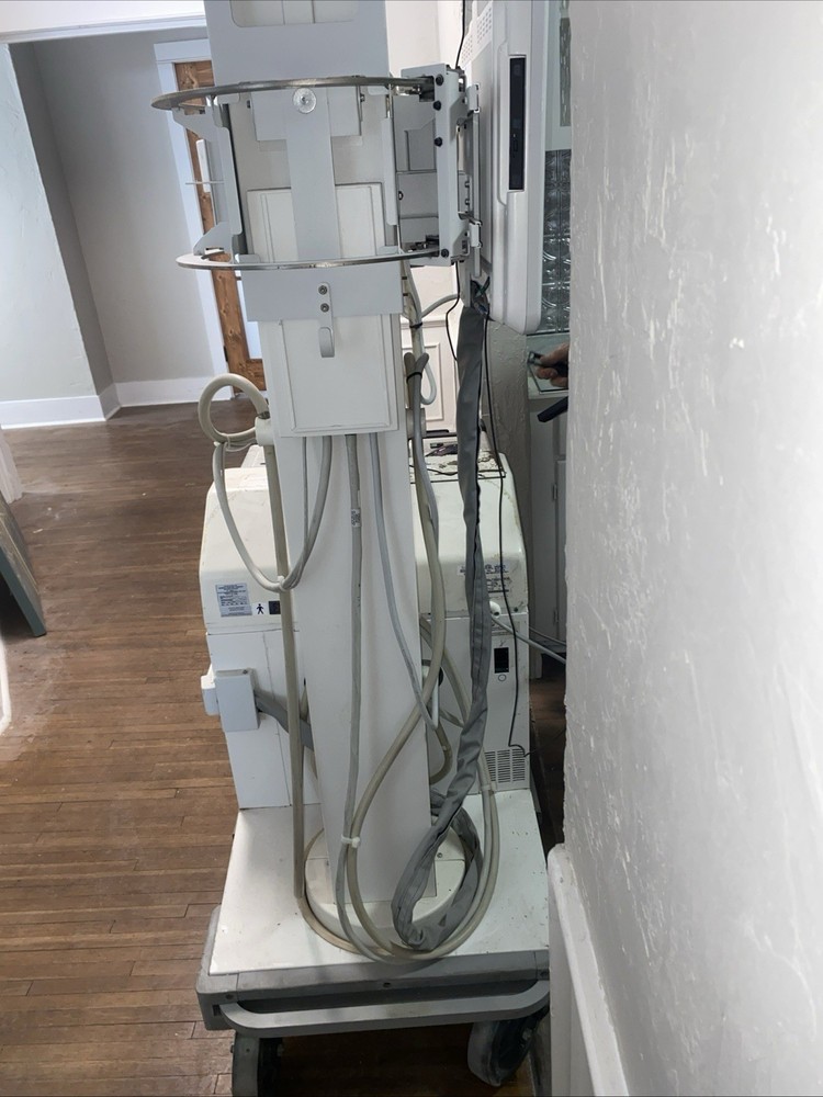 GE AMX-4 Plus Portable Mobile Radiography System