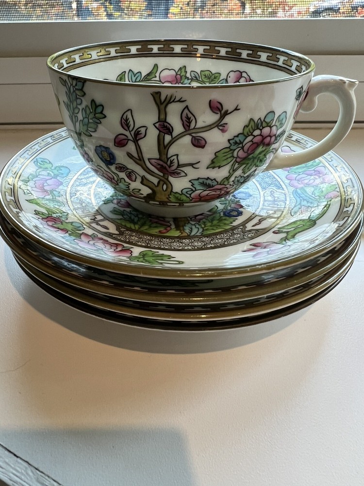 Coalport, Made In England- Pattern Indian tree, bone china Dinner Service