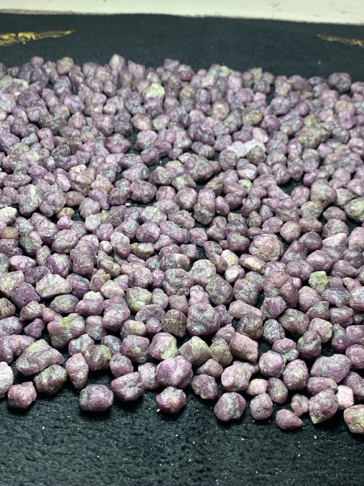 5-kg Crystal Type Rough Ruby Corundum From Africa Mine