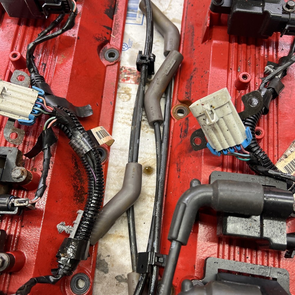 Volvo penta 8.1 Gi valve covers