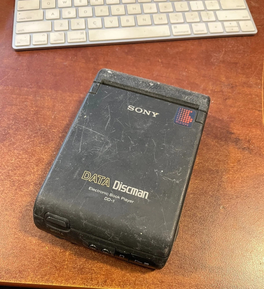Sony DATA Discman DD-1. Made in JAPAN. UNTESTED! RARE UNIT!