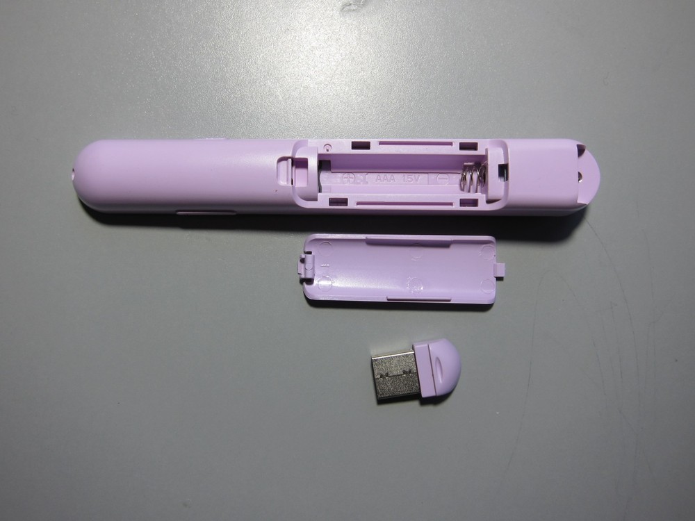 Presentation Clicker Hyperlink Volume Control Wireless Presenter, Pink USB