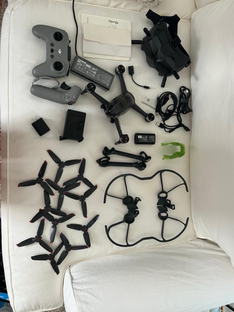 DJI FPV Combo Drone with Remote Control, Motion Controller, V2 Goggles