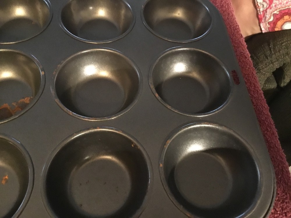Metal Muffin Baking Pan