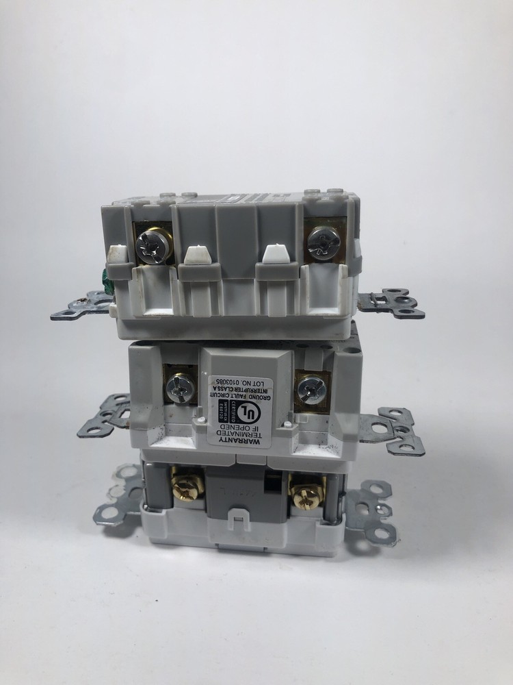 Leviton and mixmatch bundle 5 plugs - GOOD