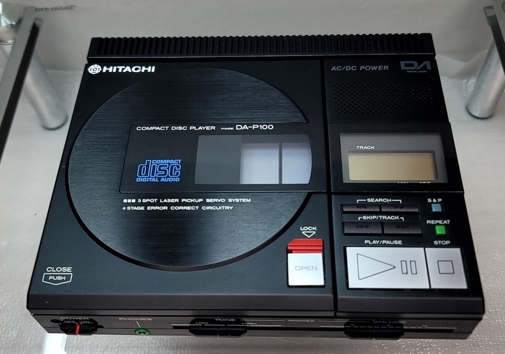 Vintage Hitatchi Discman CD Player DA-P100 Compact Disc Player W/Box tested work