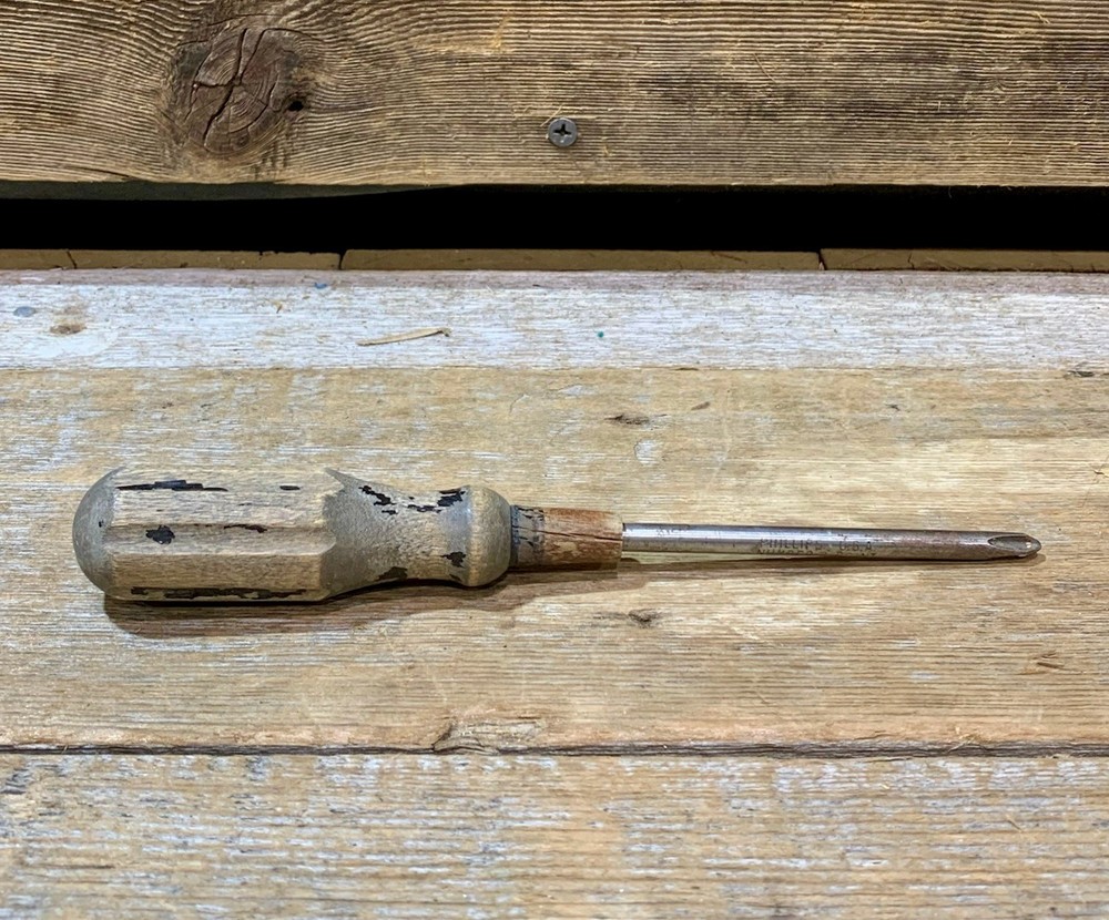 Phillips U.S.A, 7.5" Phillips Head Screwdriver, Wood Handle