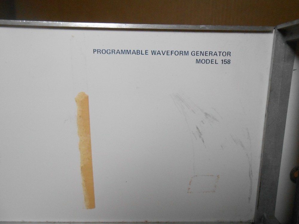 WAVETEK 158 PROGRAMMABLE WAVEFORM GENERATOR