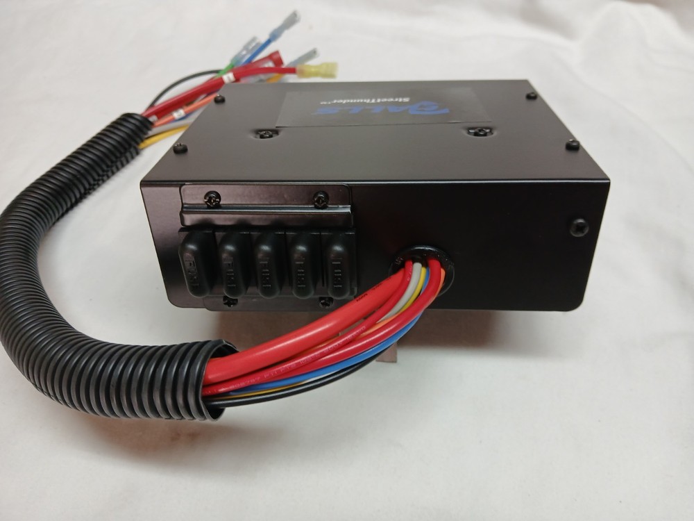 Gall's 6 function switch panel for emergency vehicle lighting