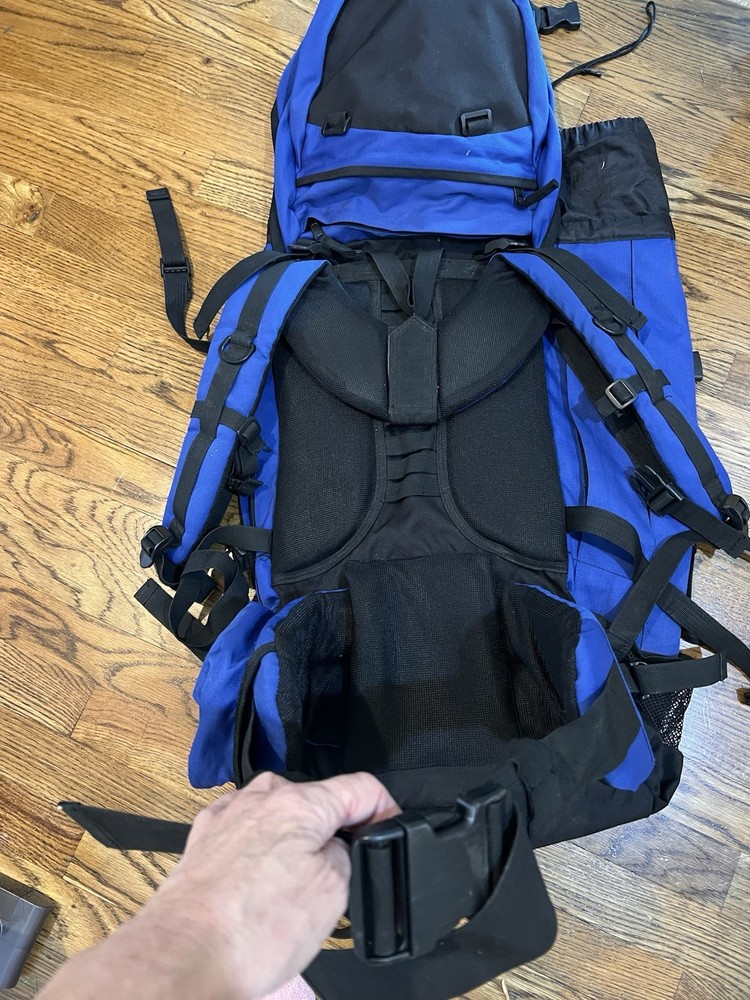 CUSCUS Adjustable Hiking Camping Backpack Internal Frame Blue Black Discovery 60