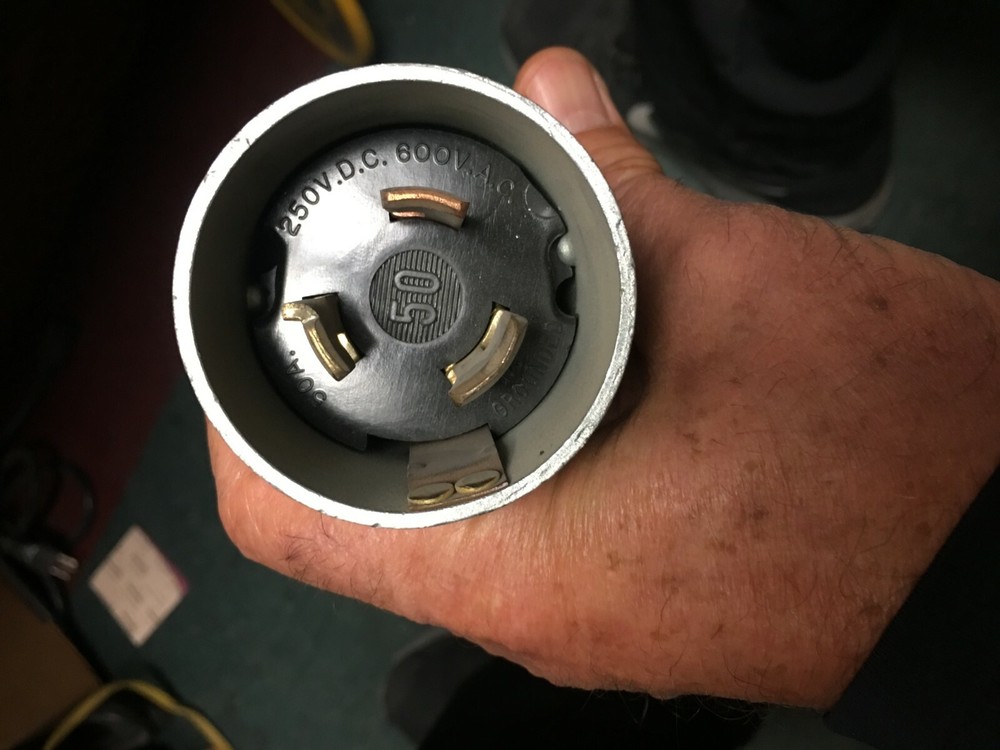 3763 Hubbell Armored Plug 50A