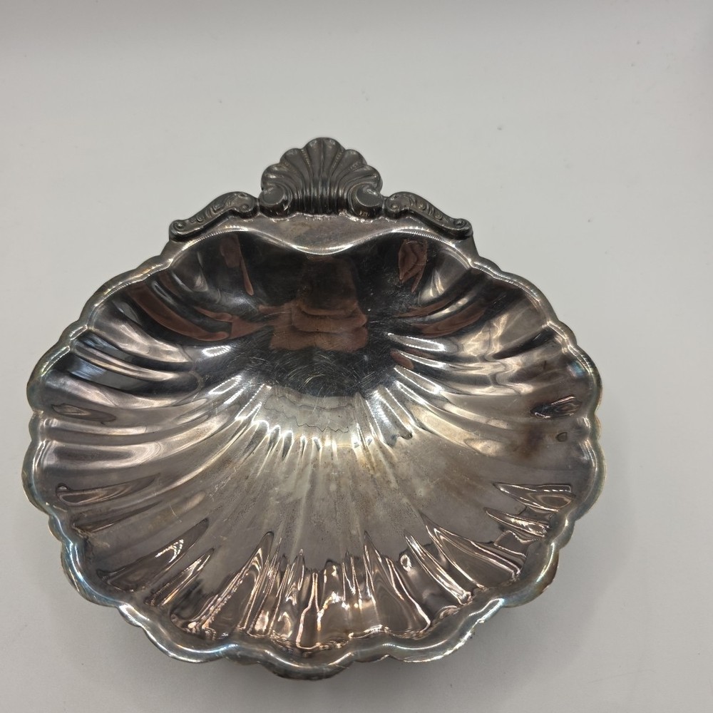 Vintage Marked Guildcraft Silversmiths No. 1823 Silver plated Seashell/Clam...