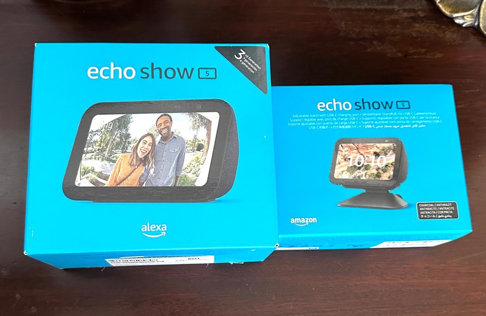 NEW SEALED Amazon Echo Show 5 (3rd Gen) Charcoal with Adjustable Stand
