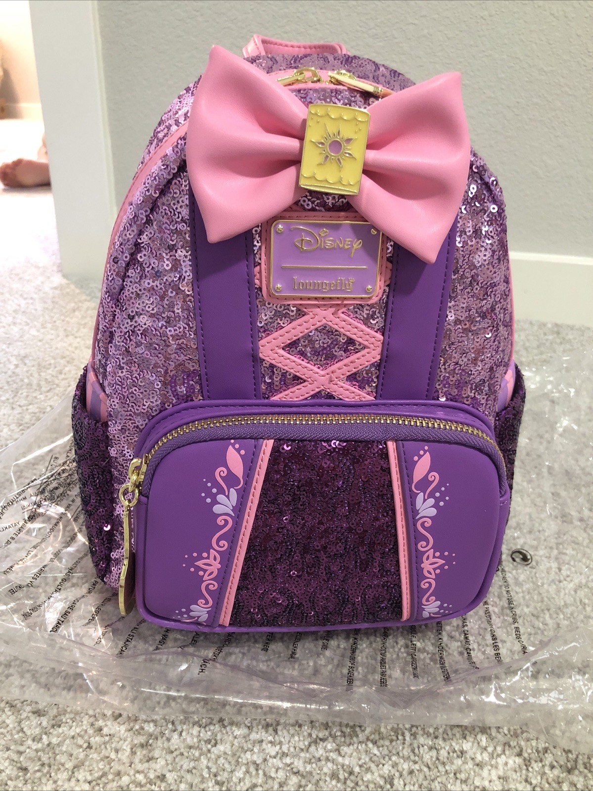 🚀 Loungefly Disney Rapunzel Sequin Glow Mini Backpack Free Ship ✅📦