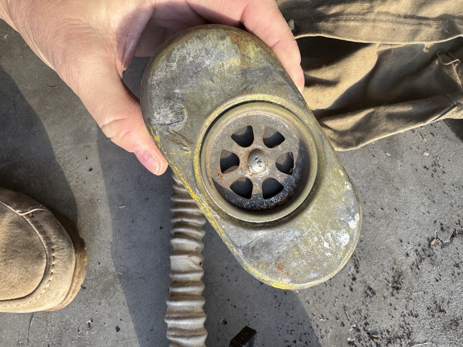 Vintage Dutch commercial Model 128 gas mask For Rehab Display 1930’s Rehab